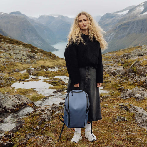 Street Go Rucksack (26 L) Velvet Blue – Skandinavisches Design trifft maximale Funktion
