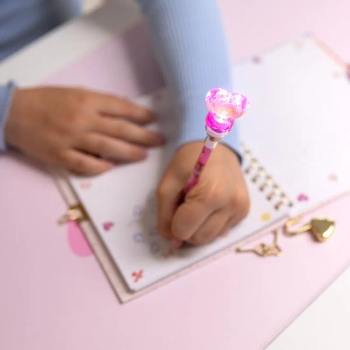 Depesche TOPModel 1 Kugelschreiber mit Herz-Licht MY BFF, 1 Stück, 3-fach sortiert